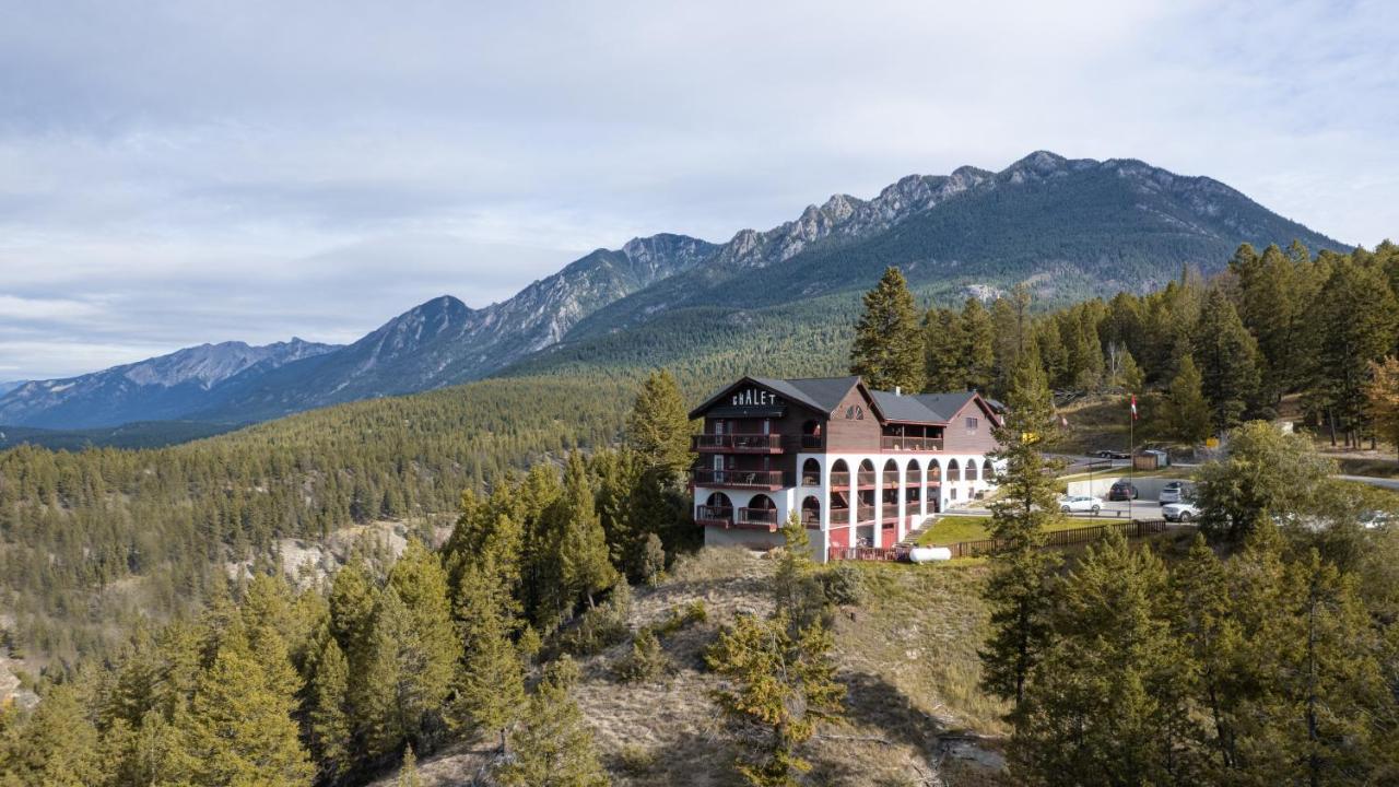רדיום הוט ספרינגס Radium Chalet מראה חיצוני תמונה
